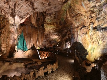 galeria das grutas de mira de aire